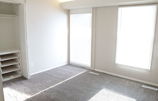 2 beds, 1 bath, 764 sqft, $875, Unit 57B