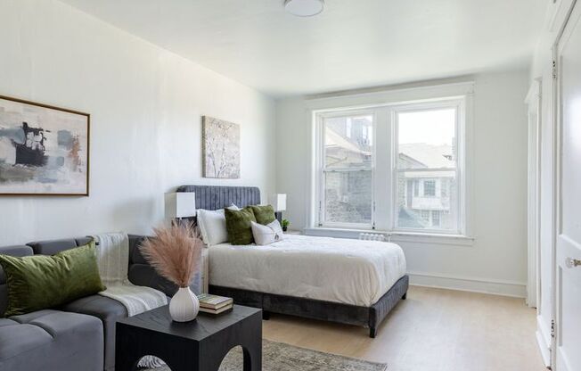 Studio, 1 bath, 375 sqft, $1,049, Unit C3