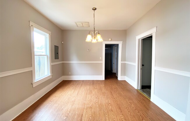 1466 30 AVE N