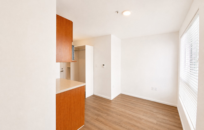Studio, 1 bath, 189 sqft, $1,250, Unit 3204