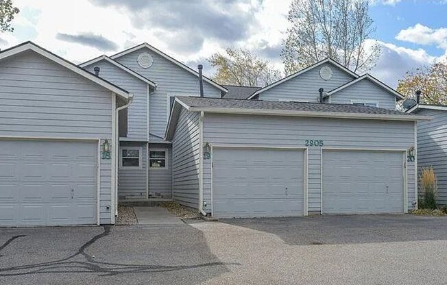 Beautiful 3 Bed 2.5 Bath Townhouse in NW Fort Collins!
