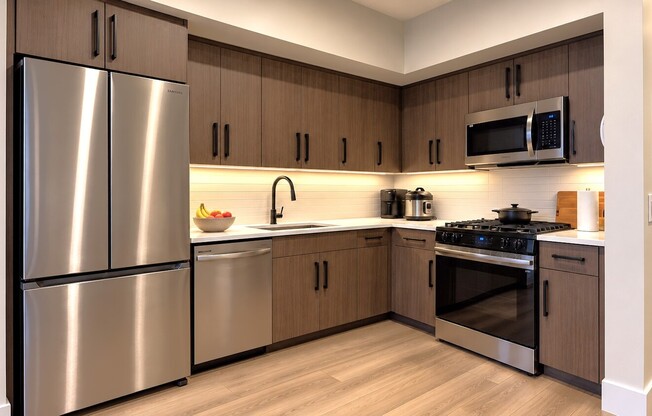Studio, 1 bath, 487 sqft, $3,822, Unit 915
