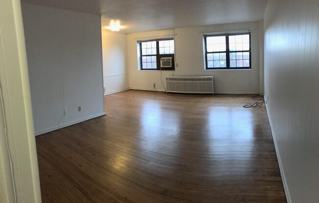 Studio, 1 bath, 487 sqft, $1,225, Unit Fifth 201