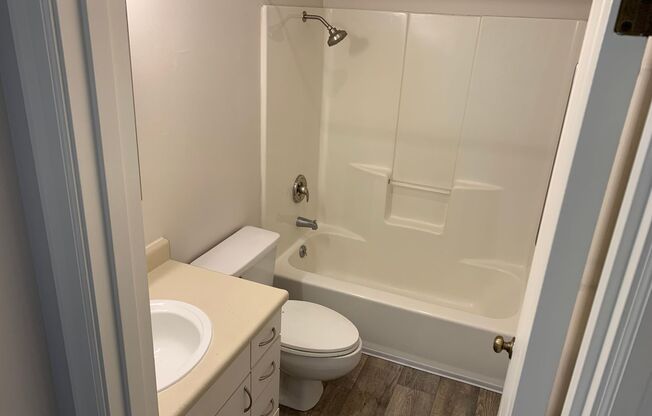 Studio, 1 bath, 322 sqft, $1,225, Unit 309