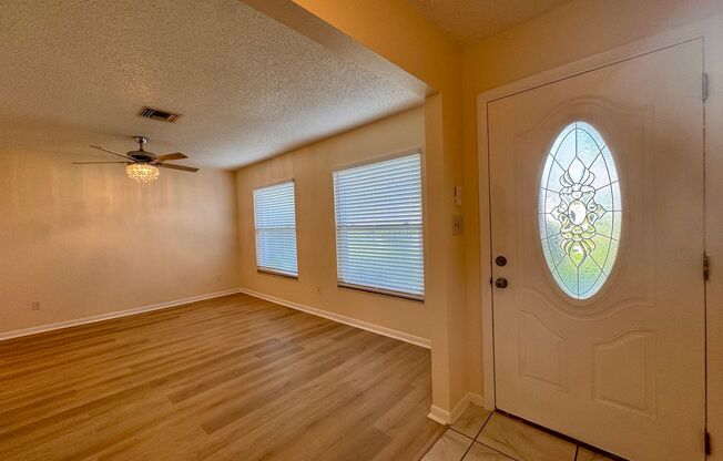 Charming 3 Bed/2 Bath Single Family Home in Winter Park!