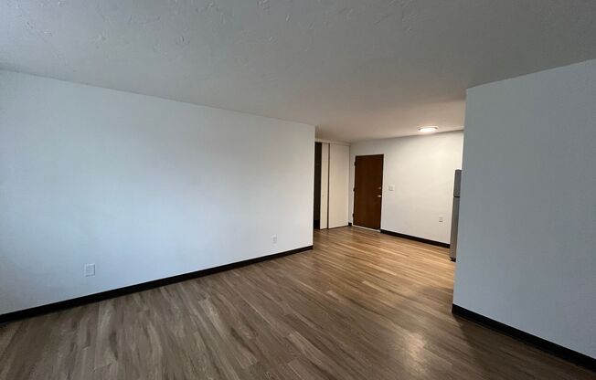 1 bed, 1 bath, 775 sqft, $1,100, Unit 3701-001