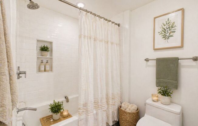 2 beds, 2 baths, 1,160 sqft, $3,050, Unit 6B