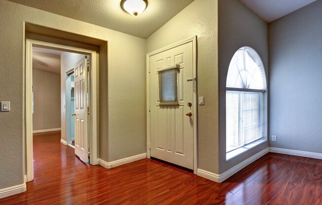 3676 Renovah #203  Lovely Upstairs Unit