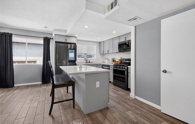 9540 SEPULVEDA BLVD