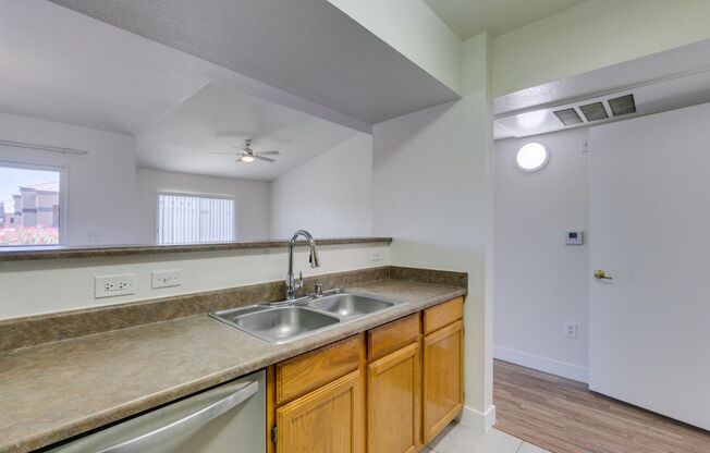 2 beds, 2 baths, $1,475, Unit UNIT 2118