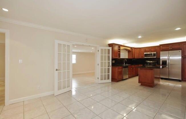 9400 NW 19 ST