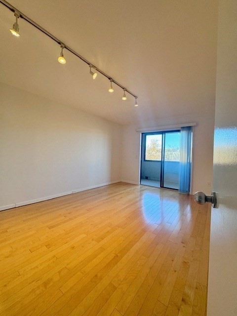 1 bed, 1 bath, 810 sqft, $2,950, Unit 422