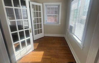 Radcliffe Apts. (3716 Dodge St.)