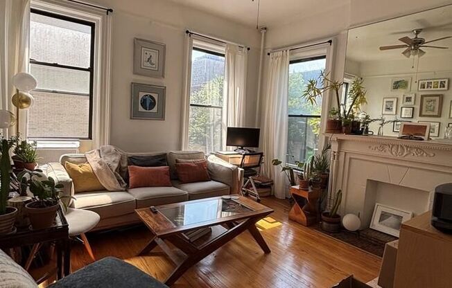 71 8 AVE