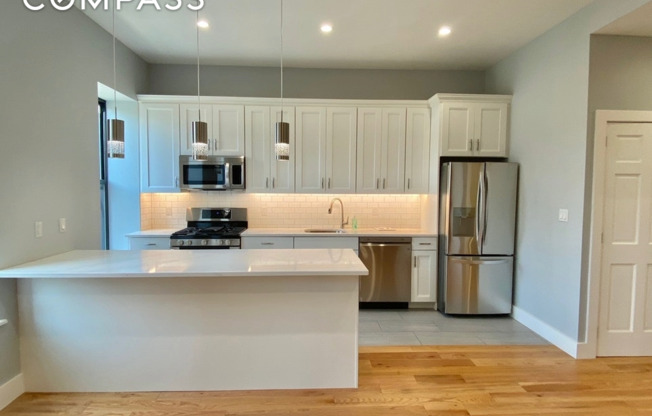 465 6 AVE