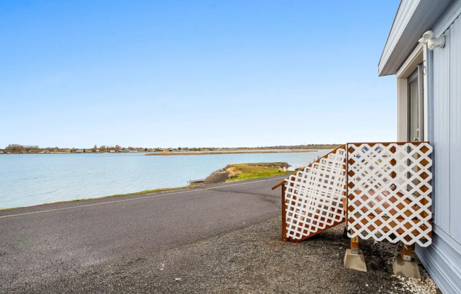 Waterfront Tiny Home for Rent! Fully Furnished.