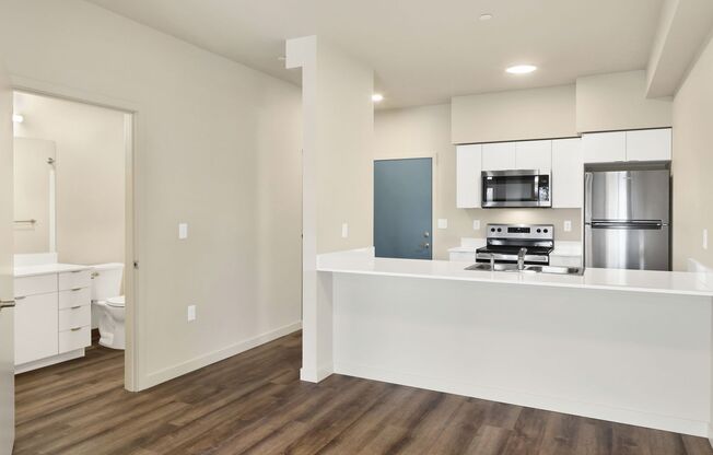 Studio, 1 bath, 387 sqft, $1,300, Unit 301