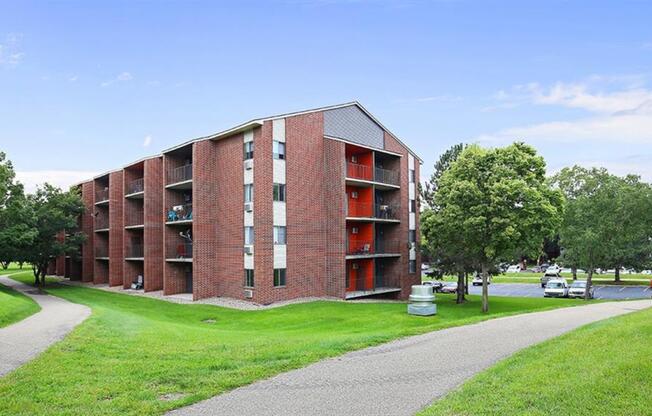 Outdoor building viewat Twelve 501 Apartment Homes, Minnesota, 55337