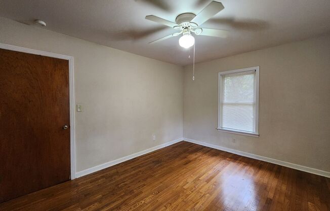 3 beds, 1 bath, $1,550