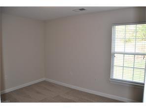 2 beds, 2 baths, $1,300