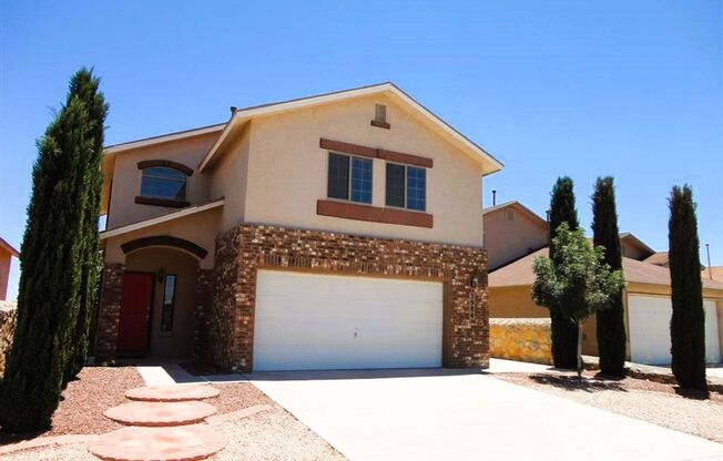 Gorgeous Two Story Eastside Home With Refrigerated Air Located In Quiet Neighborhood