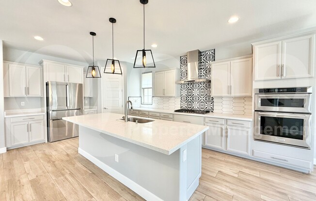 262 E LANTANA DR