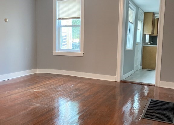 21 CMN ST