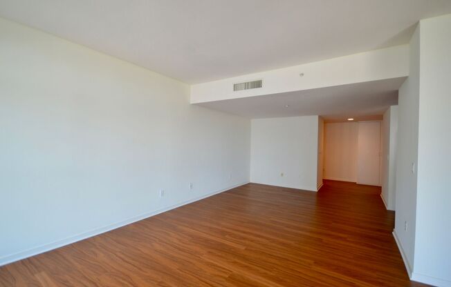 2 beds, 2 baths, $3,950, Unit Unit 1604