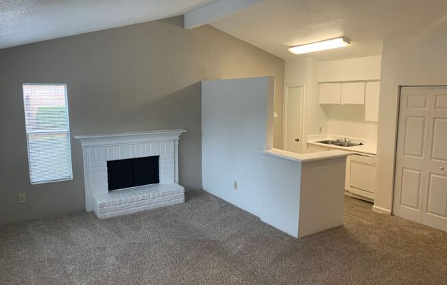 2 beds, 2 baths, 1,038 sqft, $1,085, Unit 0804