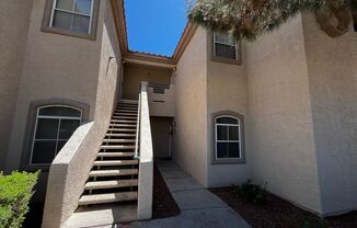A beautifully Maintained 2-bedroom, 2-bathroom Condo!