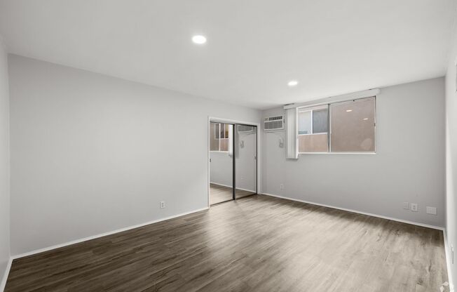 Studio, 1 bath, 395 sqft, $1,498, Unit 06