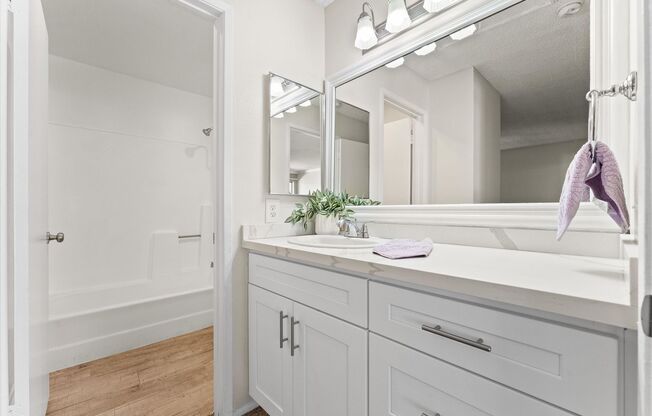 2 beds, 1 bath, 876 sqft, $2,695, Unit E107