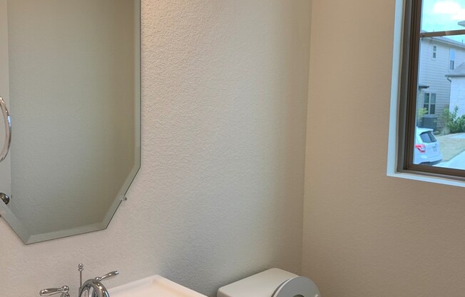 3 beds, 2.5 baths, $2,100