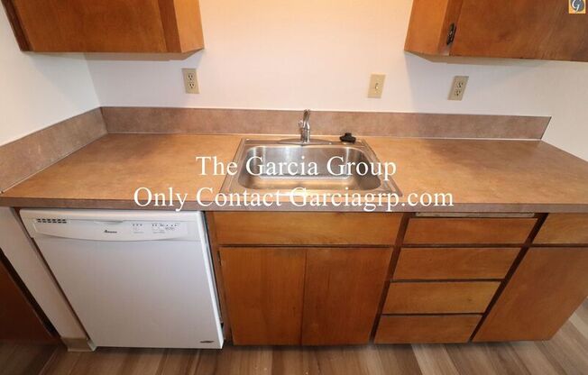 3712 S Kelly Ave, Units 1 - 13