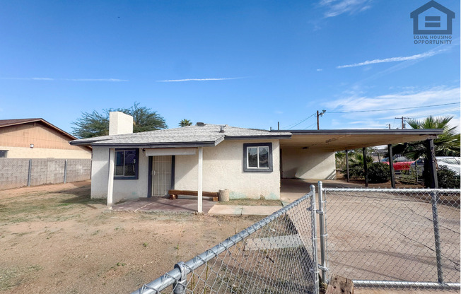 2Bed/1Bath House at McDowell/32nd St! Move-In Ready on 08/06/2026! – NO HOA!