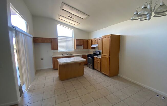 3 beds, 2 baths, $2,000