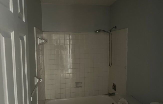 2 beds, 1 bath, $800