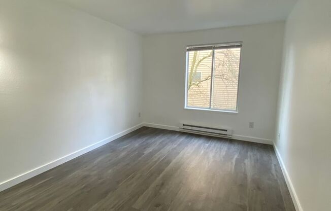 1 bed, 1 bath, 570 sqft, $1,525, Unit 208