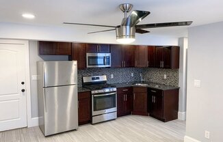 530 W King St