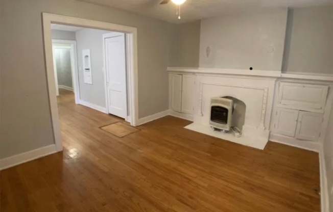 2414 NW 11 ST