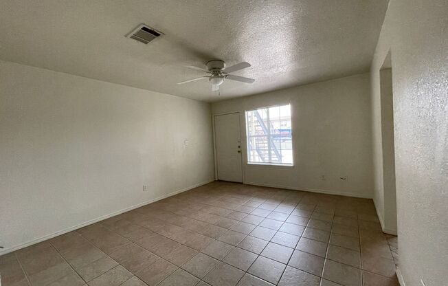 3 beds, 2 baths, 1,148 sqft, $895, Unit Apt A