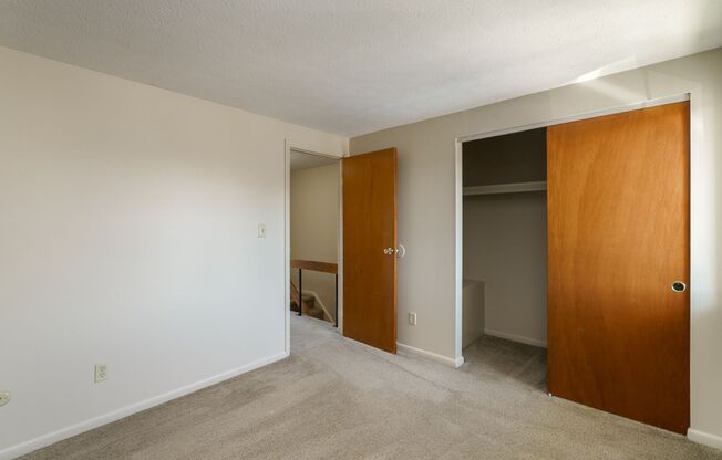2 beds, 1.5 baths, $1,350, Unit 411 E Buttles Ave Apt. K