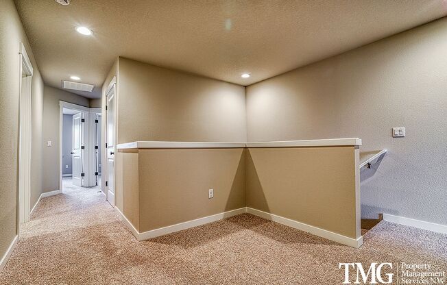 New Construction 3 Bed 2.5 Bath Townhome in Mt. Vista near Ridgefield!