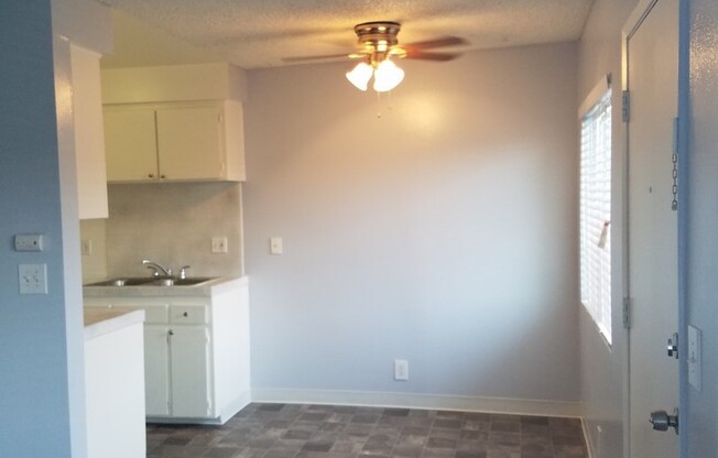 Studio, 1 bath, 450 sqft, $1,575, Unit 279