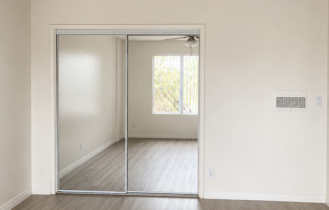 1 bed, 1 bath, 730 sqft, $1,565, Unit 14100 205