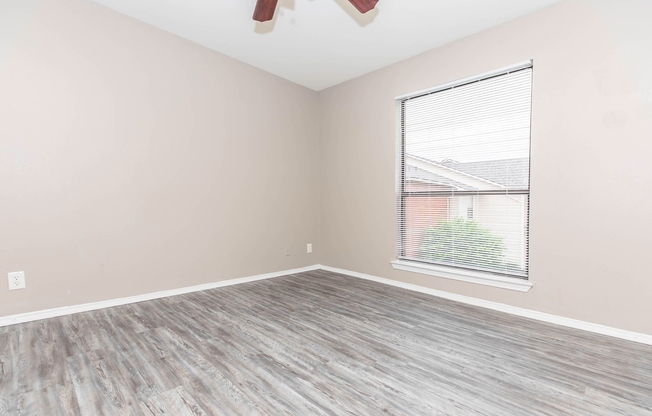 1 bed, 1 bath, 551 sqft, $1,071