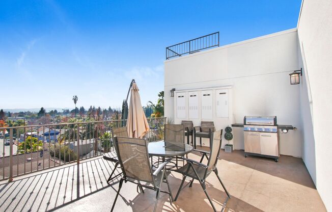 3 beds, 2 baths, 1,053 sqft, $3,284, Unit 401