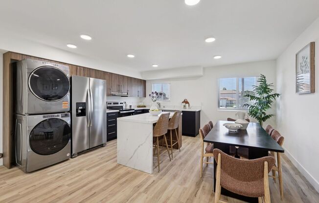 2 beds, 2 baths, 975 sqft, $2,874, Unit 107