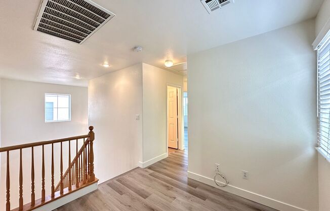 3 beds, 2.5 baths, $1,895