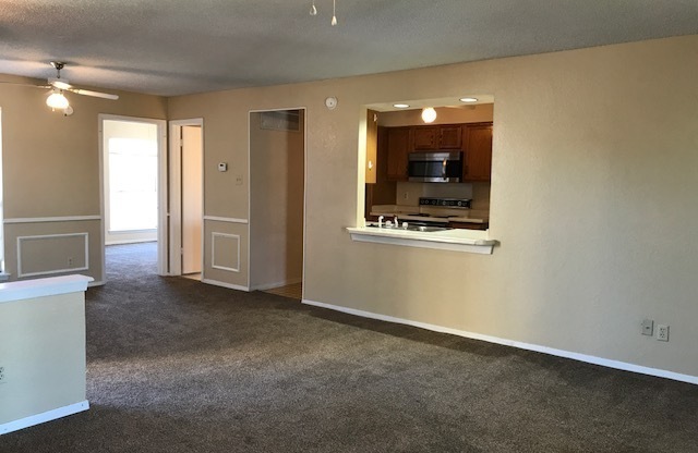 2 beds, 2 baths, $1,095, Unit #223